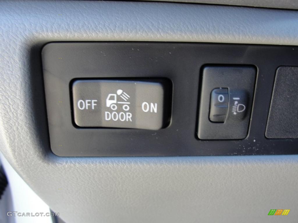 2011 Toyota Tundra TRD CrewMax Controls Photo #47630972