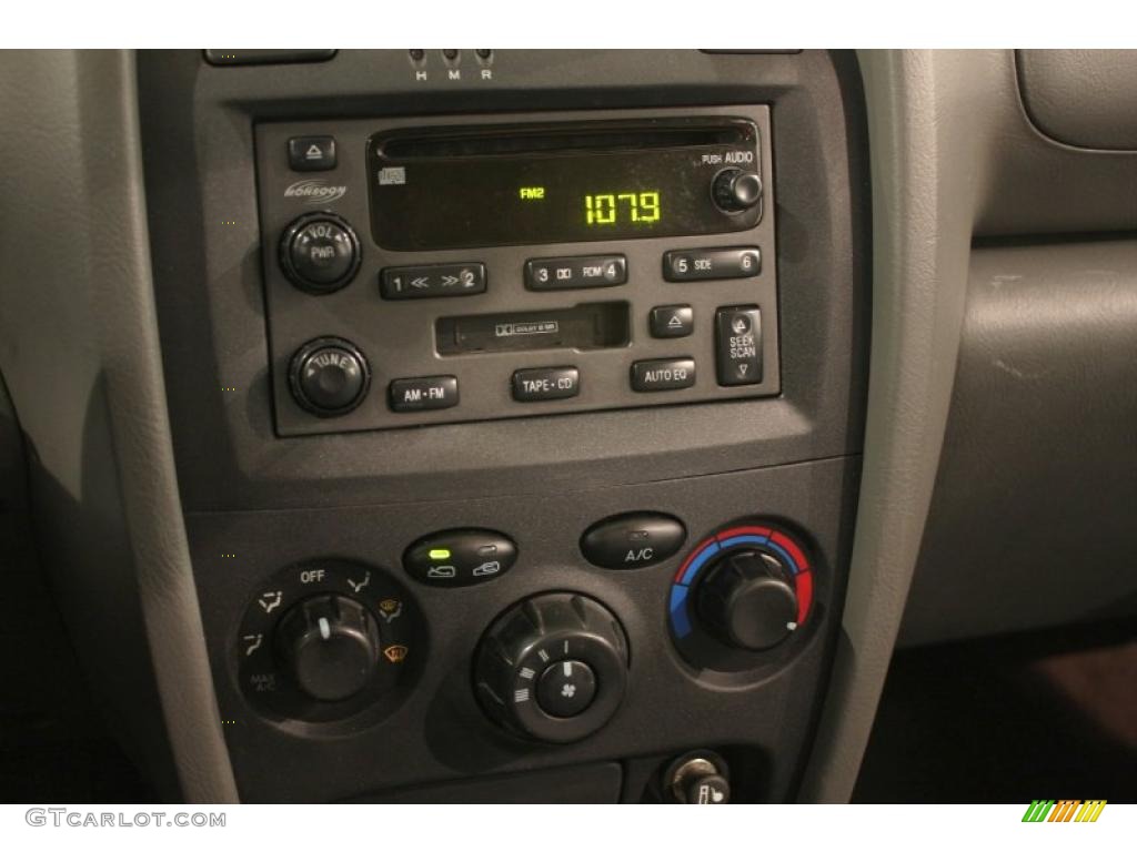 2005 Hyundai Santa Fe LX 3.5 Controls Photo #47631485