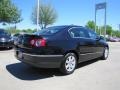 Deep Black - Passat Turbo Sedan Photo No. 5