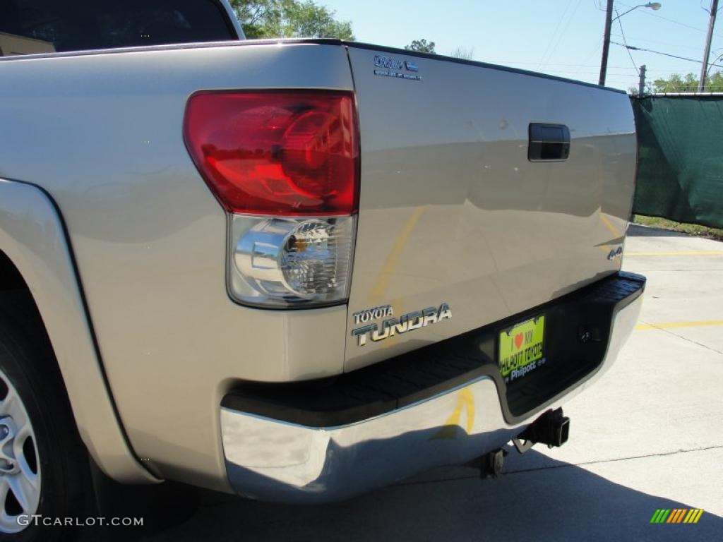 2008 Tundra SR5 CrewMax 4x4 - Desert Sand Mica / Beige photo #30