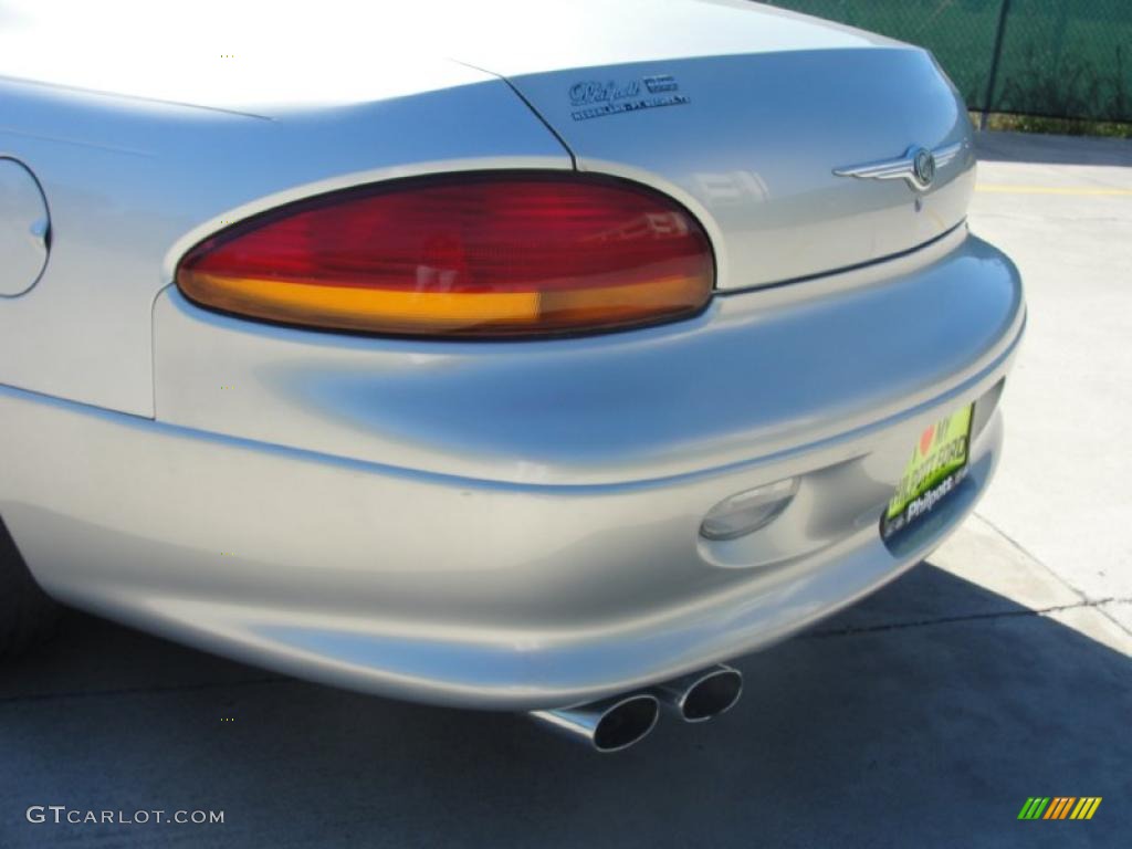 2000 LHS  - Bright Silver Metallic / Agate photo #31