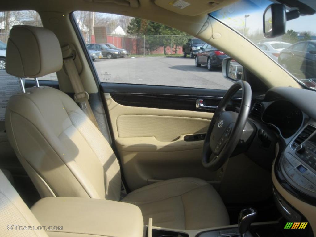 Beige Interior 2009 Hyundai Genesis 3.8 Sedan Photo #47636806