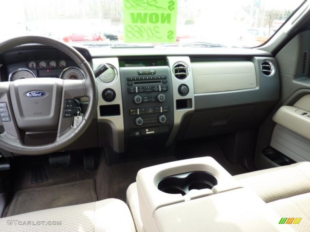 2009 Ford F150 XLT SuperCrew 4x4 Camel/Tan Dashboard Photo #47637388