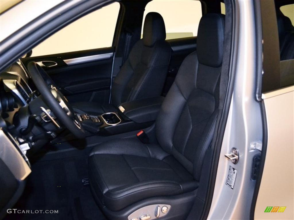 Black Interior 2011 Porsche Cayenne Turbo Photo #47637532