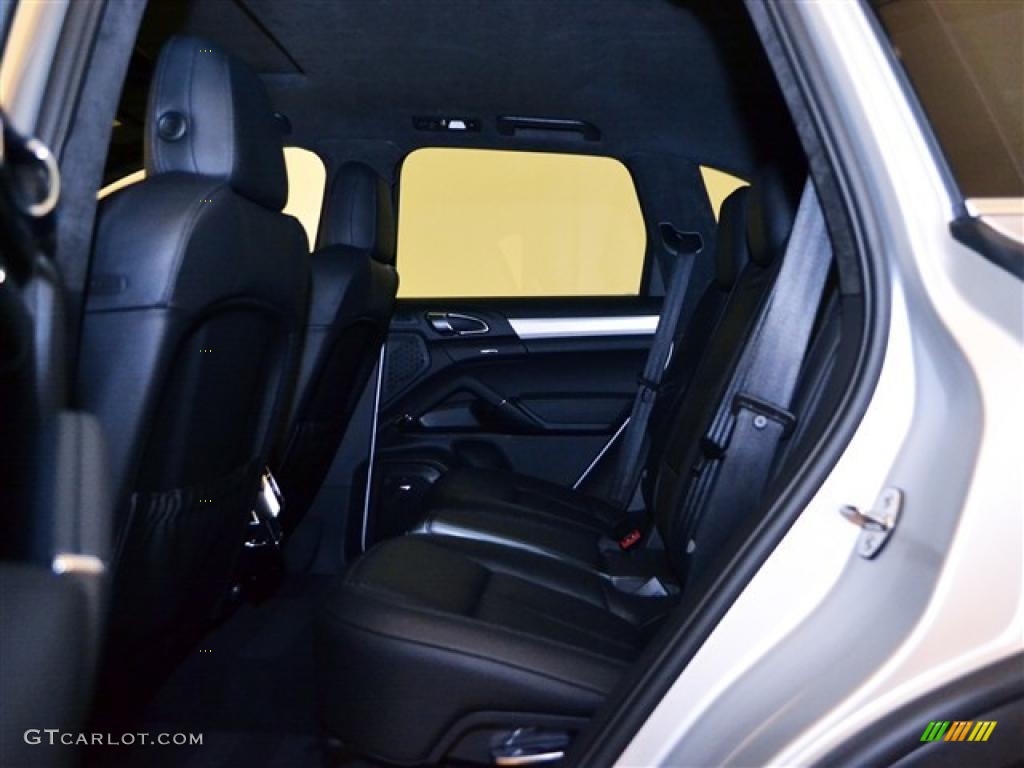 Black Interior 2011 Porsche Cayenne Turbo Photo #47637583