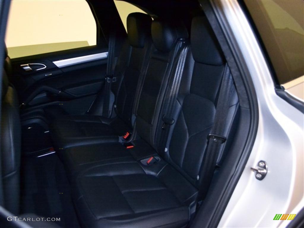 Black Interior 2011 Porsche Cayenne Turbo Photo #47637598