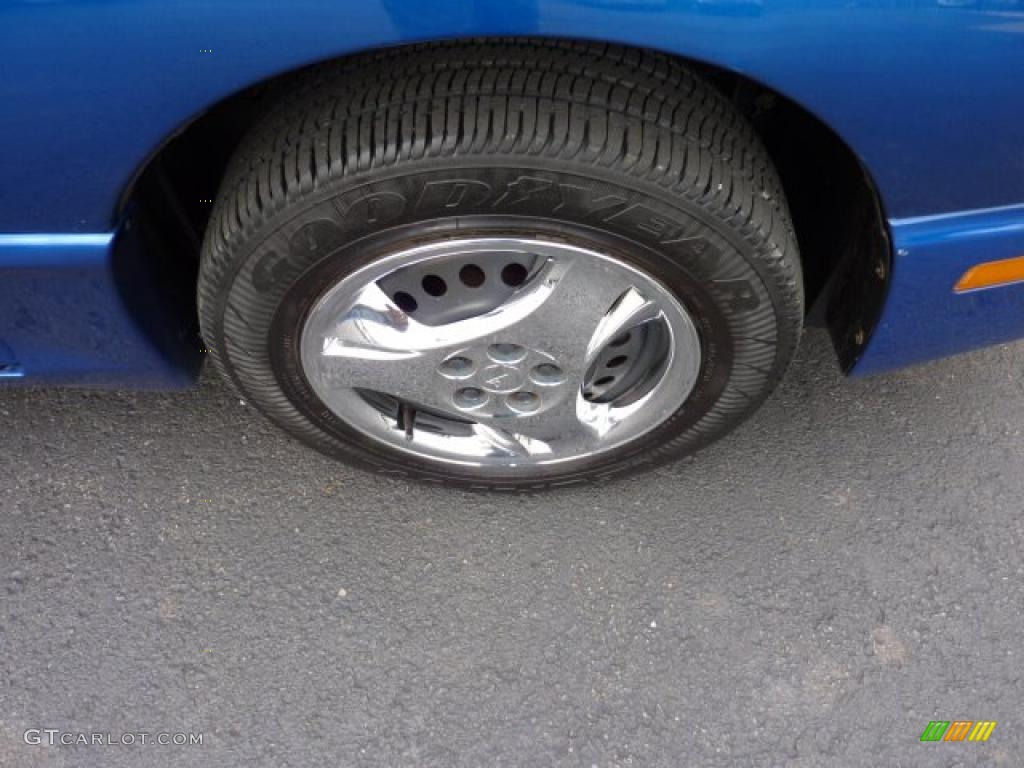 2004 Sunfire Coupe - Electric Blue Metallic / Graphite photo #10