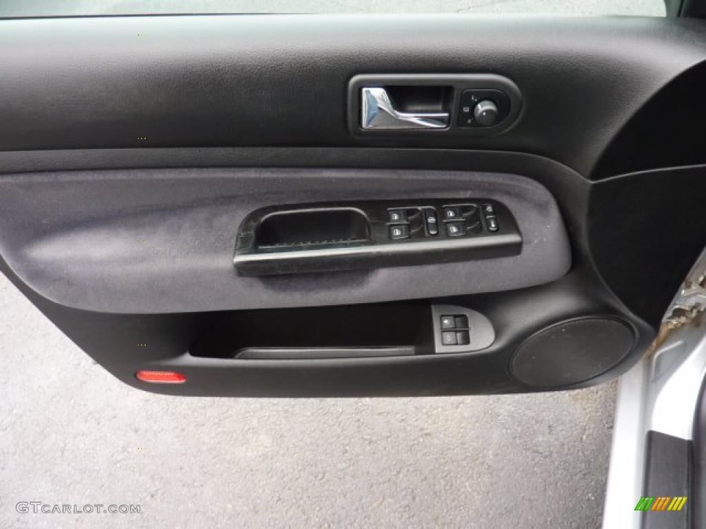 2002 Volkswagen Golf GLS Sedan Black Door Panel Photo #47638273