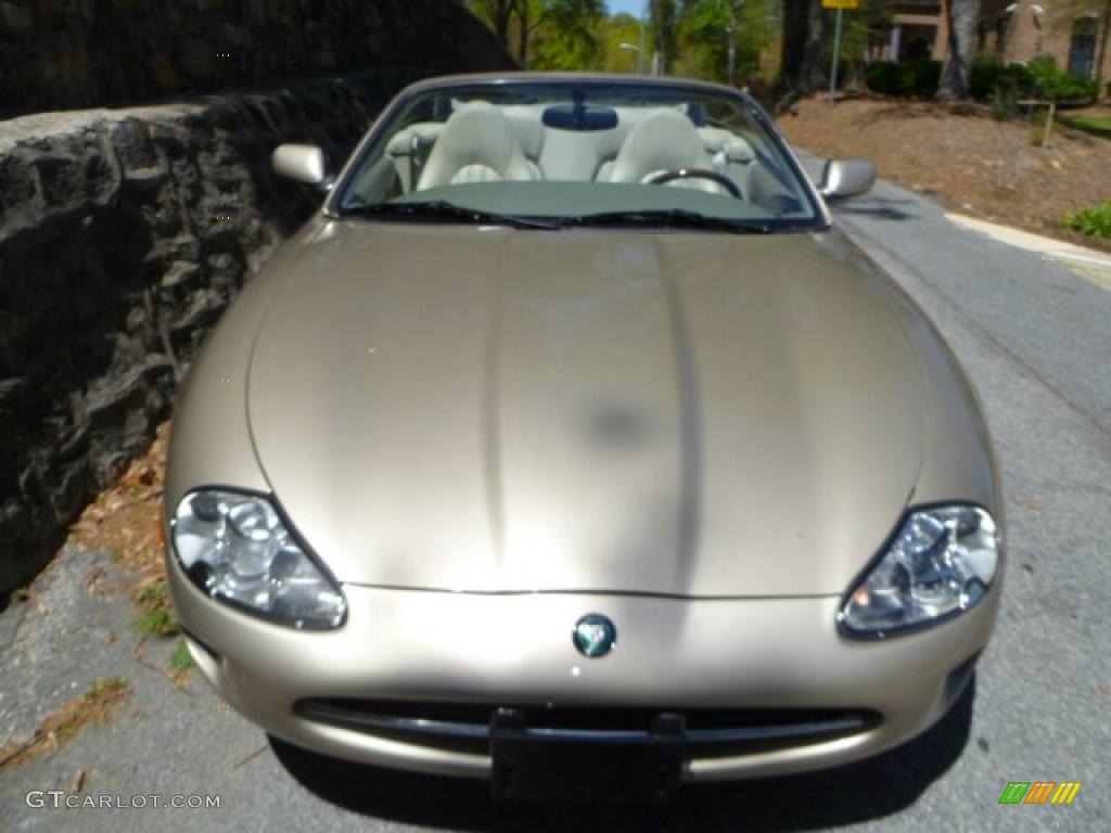 1998 XK XK8 Convertible - Topaz Metallic / Ivory photo #3