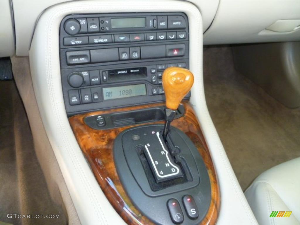 1998 Jaguar XK XK8 Convertible Controls Photo #47639554