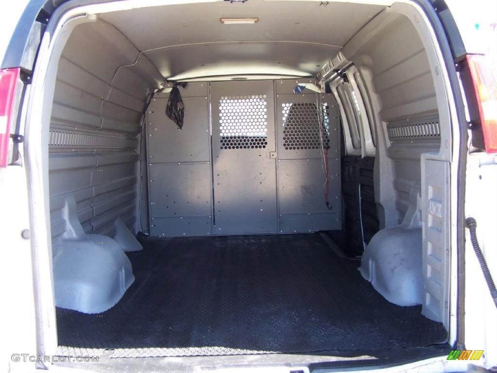 2007 Chevrolet Express 2500 Commercial Van Trunk Photo #47641228