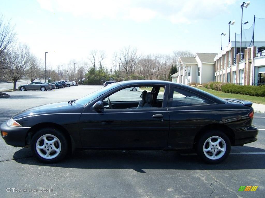 1997 Cavalier Coupe - Black / Graphite photo #3