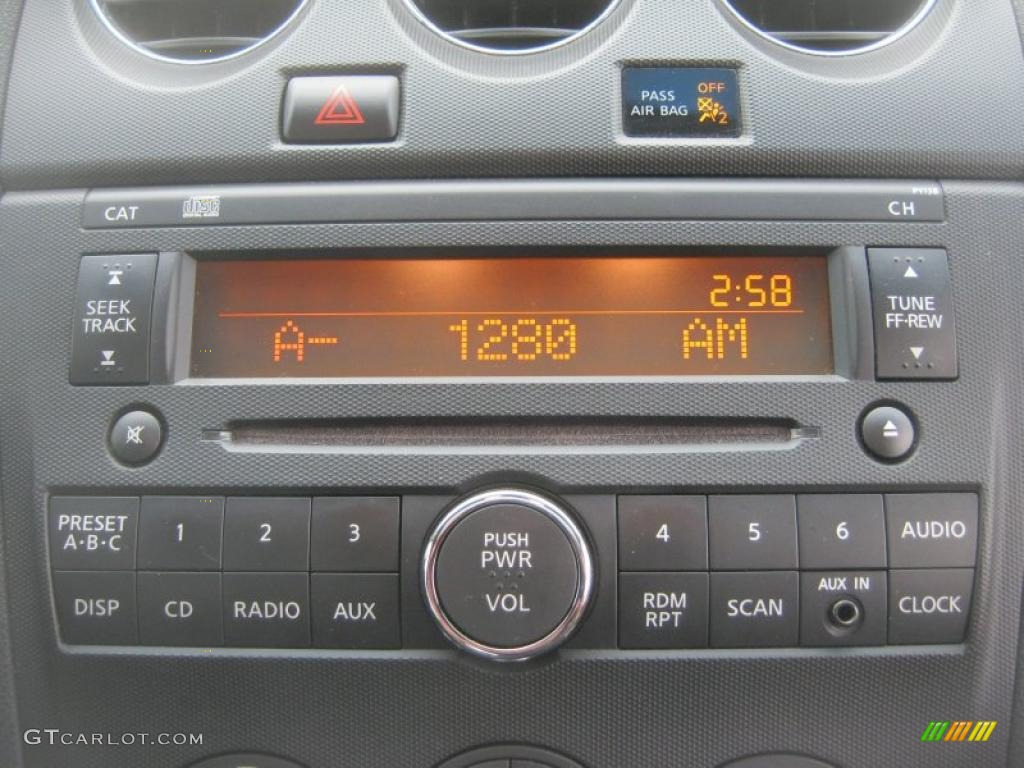 2008 Nissan Altima 2.5 S Controls Photo #47641672