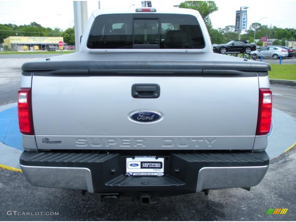 2008 F250 Super Duty Lariat Crew Cab 4x4 - Silver Metallic / Medium Stone photo #4