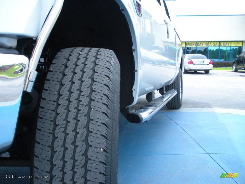 2008 F250 Super Duty Lariat Crew Cab 4x4 - Silver Metallic / Medium Stone photo #11