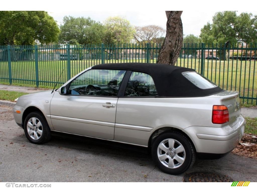 2001 Cabrio GLX - Desert Wind Metallic / Black photo #3
