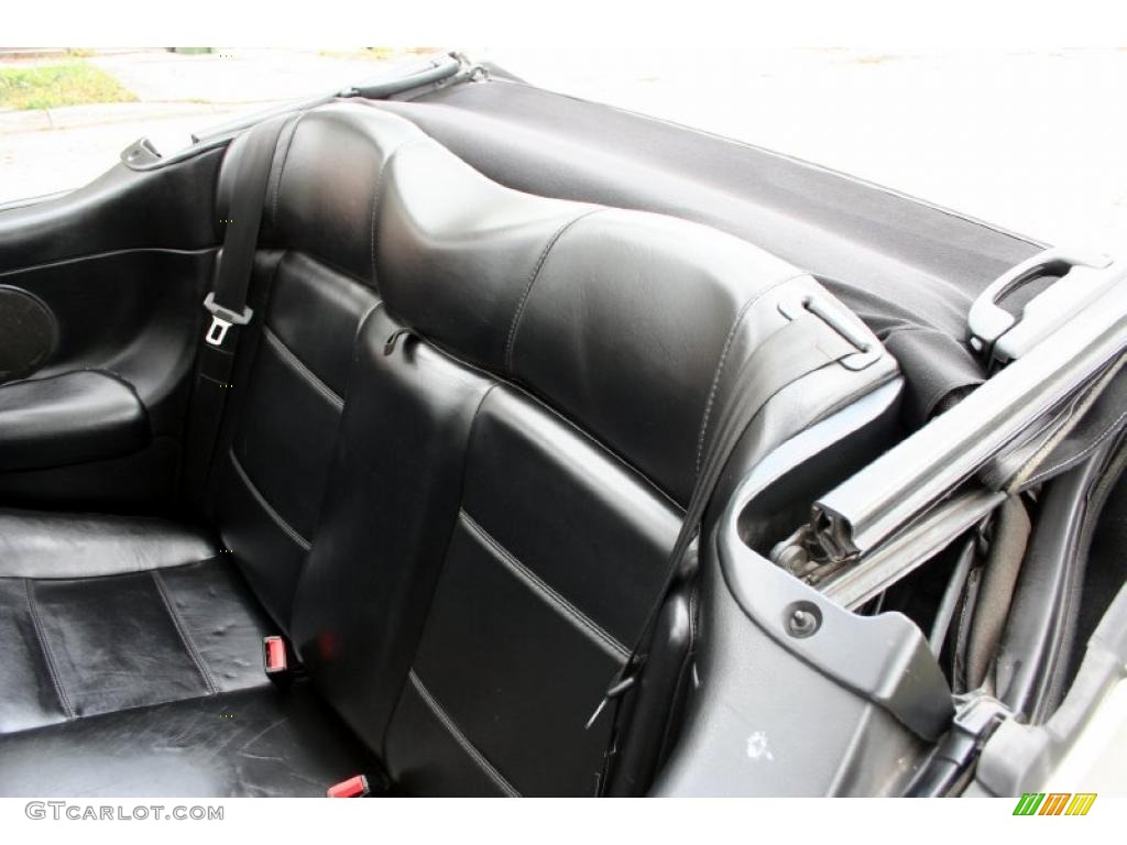 2001 Cabrio GLX - Desert Wind Metallic / Black photo #41