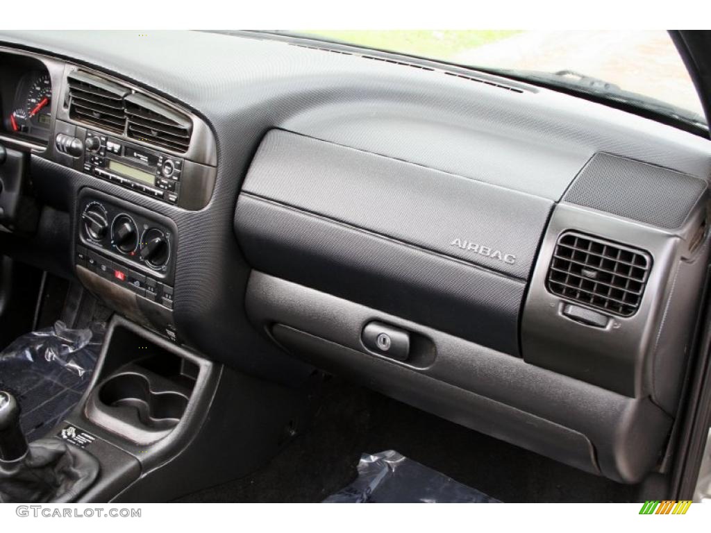 2001 Cabrio GLX - Desert Wind Metallic / Black photo #44