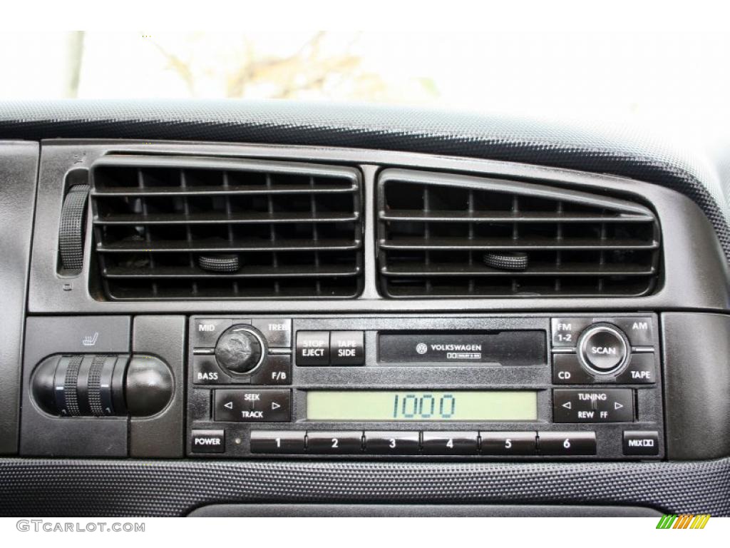 2001 Volkswagen Cabrio GLX Controls Photo #47646049