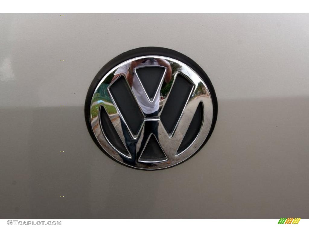 2001 Volkswagen Cabrio GLX Marks and Logos Photo #47646223