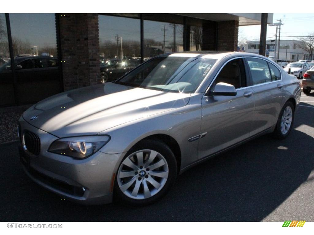 2009 7 Series 750i Sedan - Cashmere Silver Metallic / Saddle/Black Nappa Leather photo #1