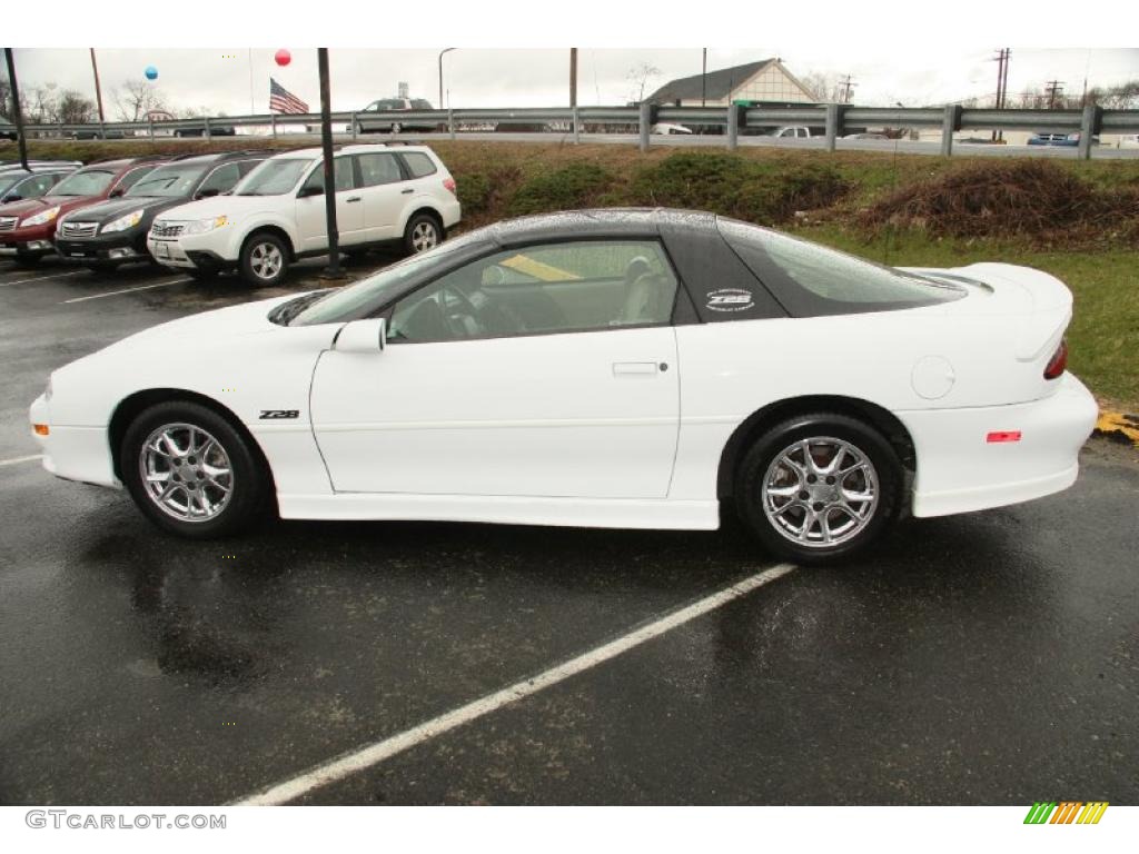 Arctic White 2002 Chevrolet Camaro Z28 Coupe Exterior Photo #47648242
