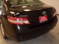 Black - Camry LE Photo No. 7