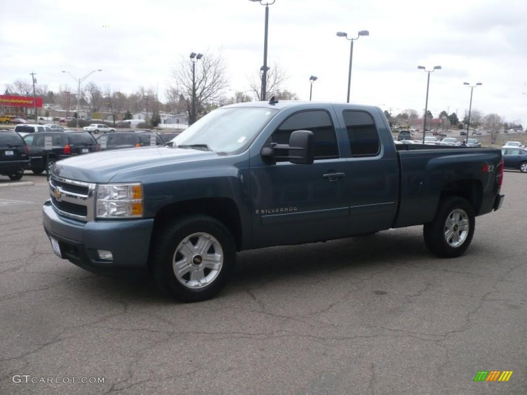 2008 Silverado 1500 LTZ Extended Cab 4x4 - Blue Granite Metallic / Light Titanium/Dark Titanium photo #2