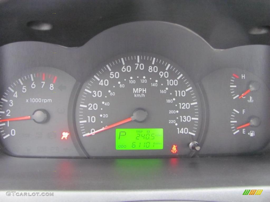 2004 Kia Spectra LX Sedan Gauges Photos