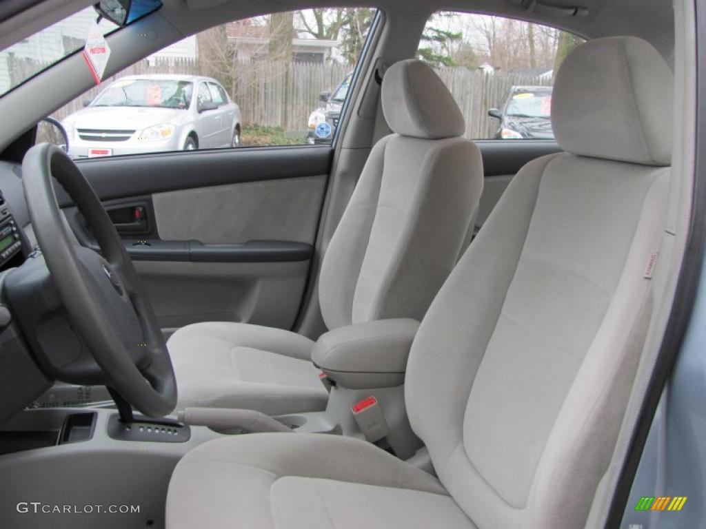 Gray Interior 2004 Kia Spectra LX Sedan Photo #47651302