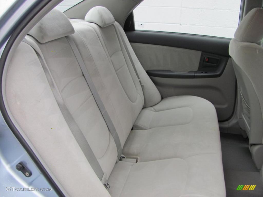 Gray Interior 2004 Kia Spectra LX Sedan Photo #47651404