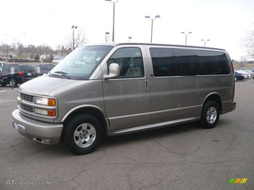 2002 Chevrolet Express 1500 LT Passenger Van Exterior Photos