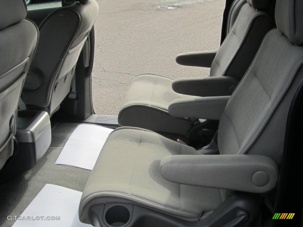 Gray Interior 2007 Nissan Quest 3.5 SL Photo #47651920