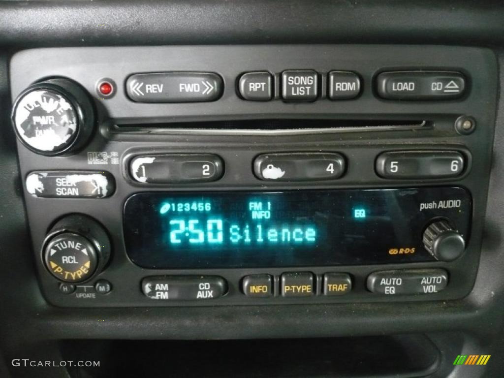 2002 Chevrolet Express 1500 LT Passenger Van Controls Photo #47652037