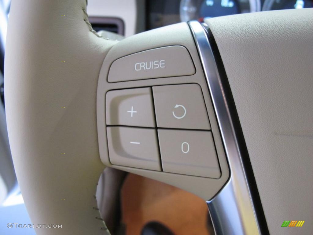 2011 Volvo S80 3.2 Controls Photo #47652337