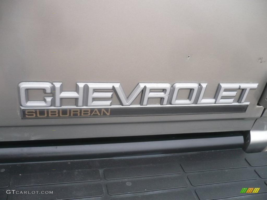 1999 Chevrolet Suburban K1500 LS 4x4 Marks and Logos Photo #47652340