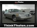 2000 Light Parchment Gold Metallic Lincoln Town Car Signature  photo #1