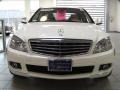Arctic White - C 300 4Matic Luxury Photo No. 2