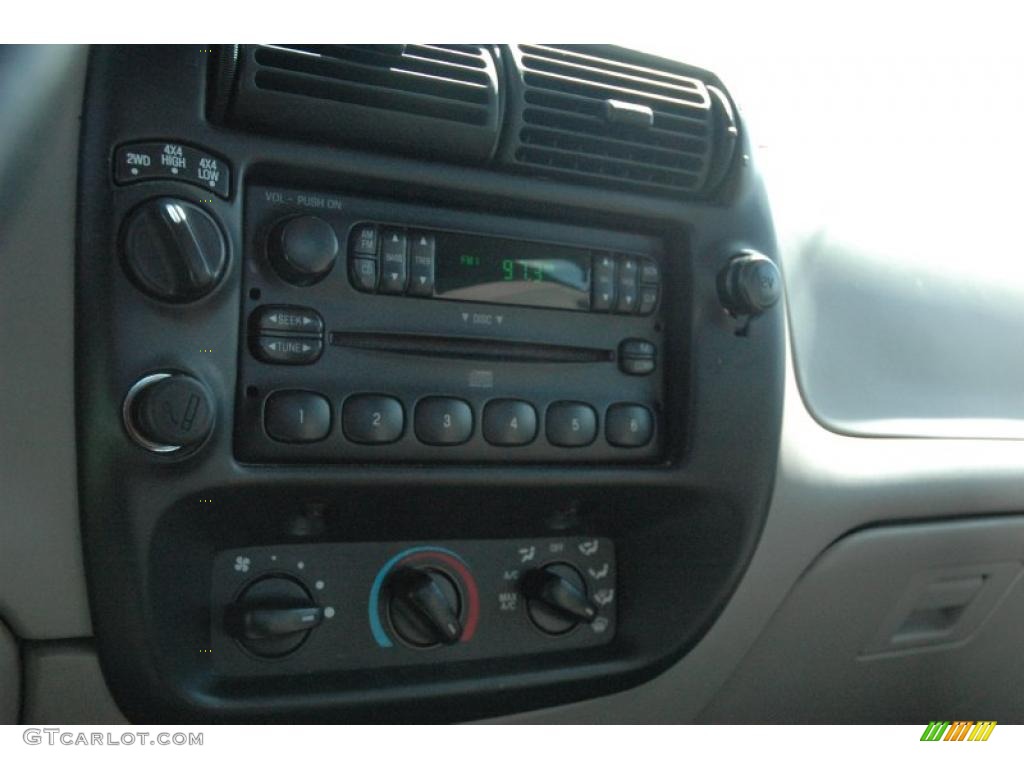 1999 B-Series Truck B3000 SE Extended Cab - Black / Gray photo #10