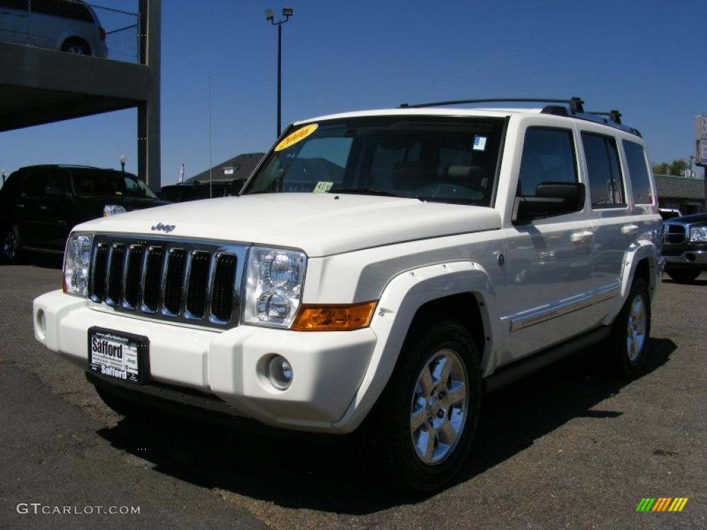 Stone White Jeep Commander