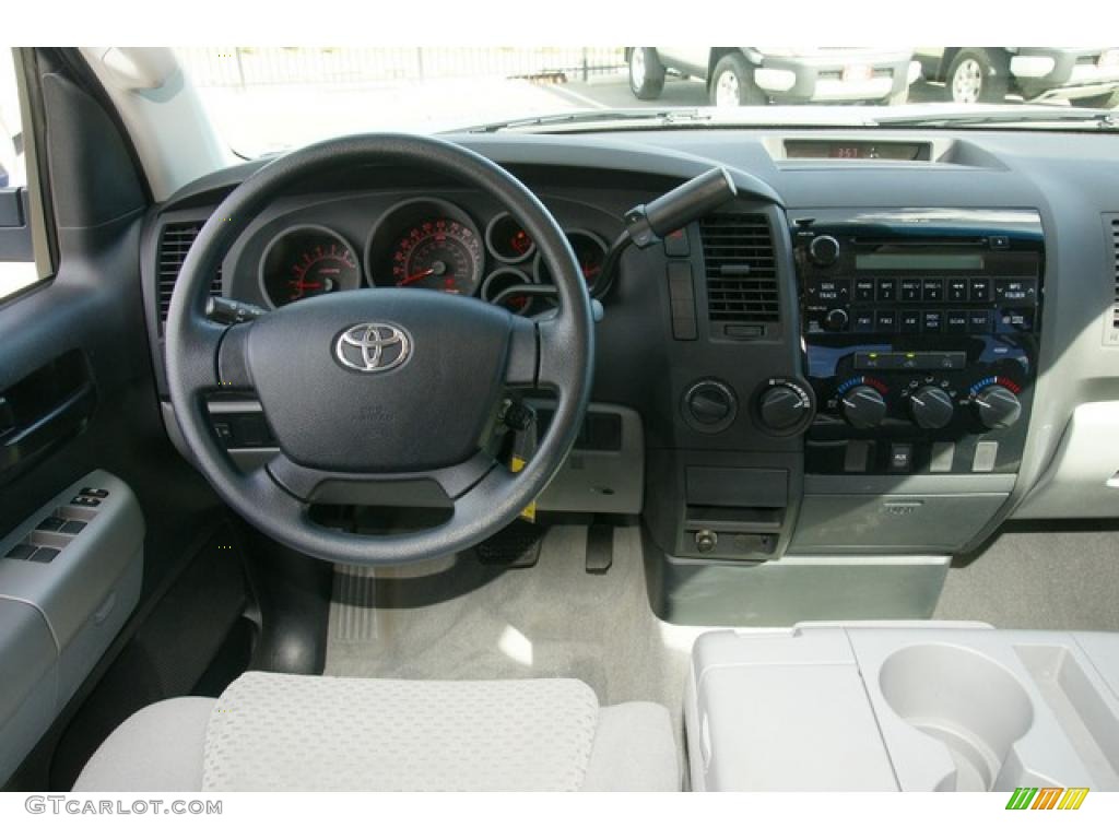 2009 Tundra Double Cab 4x4 - Silver Sky Metallic / Graphite Gray photo #17