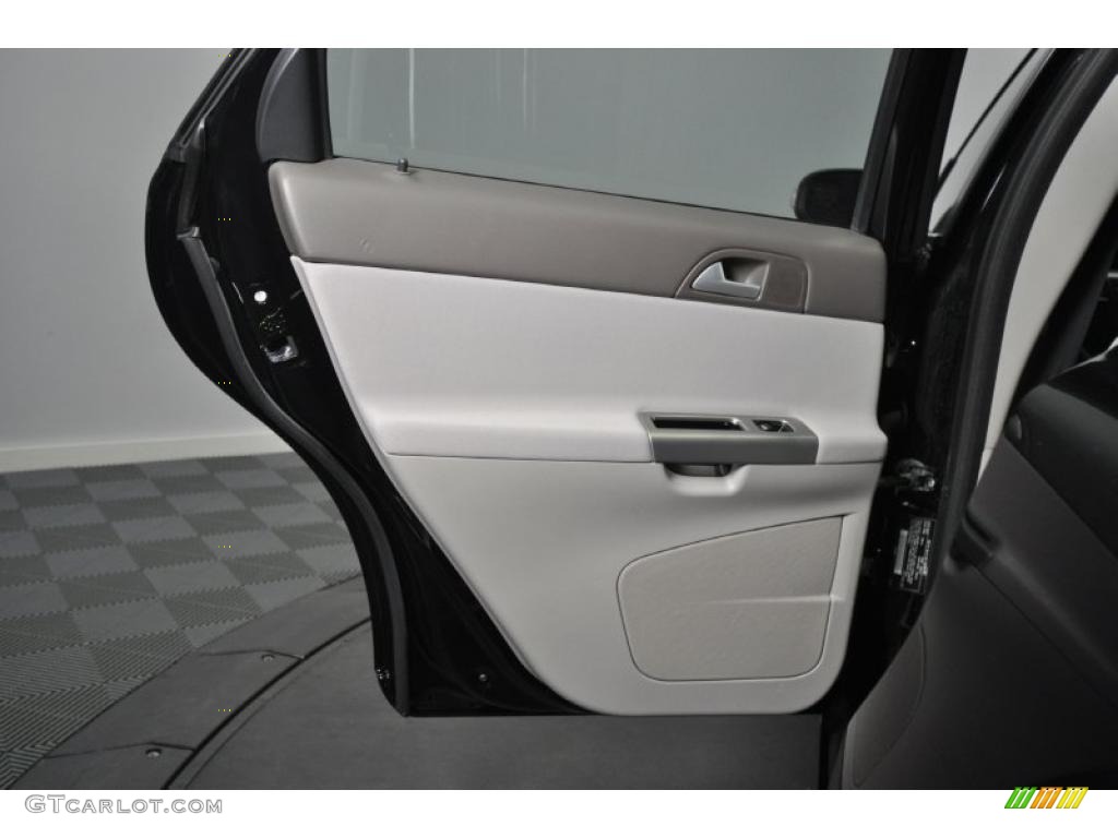 2008 Volvo S40 2.4i Umbra Brown/Quartz Beige Door Panel Photo #47659567