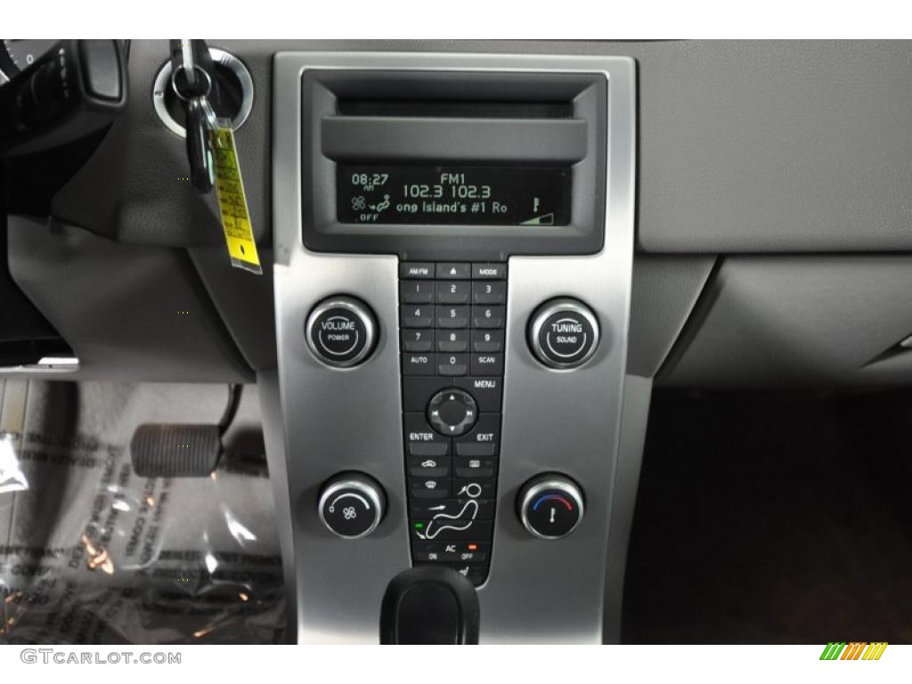 2008 Volvo S40 2.4i Controls Photo #47659804