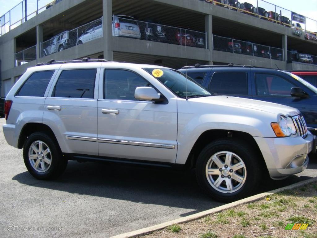 2008 Grand Cherokee Limited 4x4 - Bright Silver Metallic / Dark Slate Gray/Light Graystone photo #2