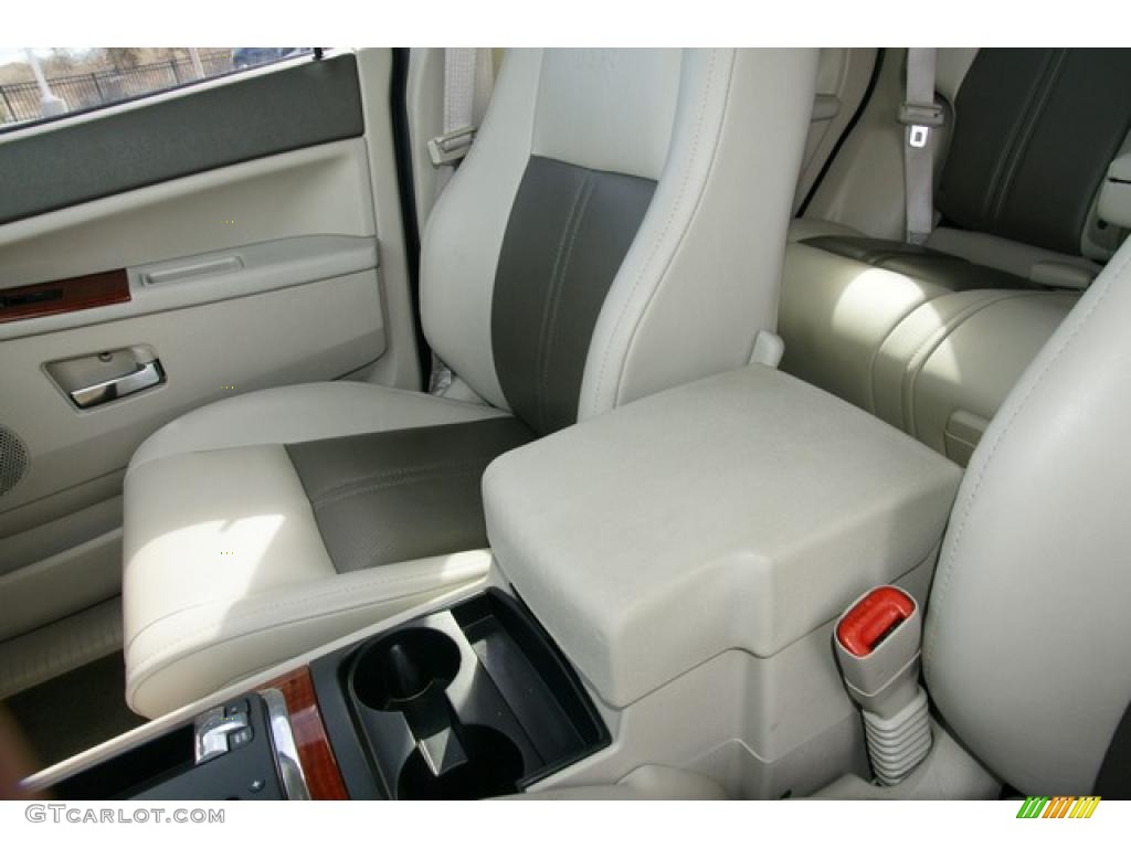 2005 Grand Cherokee Limited 4x4 - Black / Dark Khaki/Light Graystone photo #16