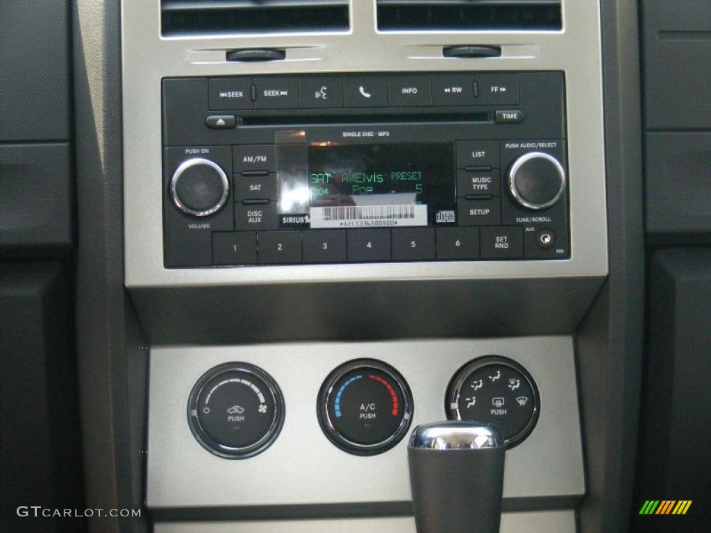 2011 Dodge Nitro Heat 4x4 Controls Photo #47661169