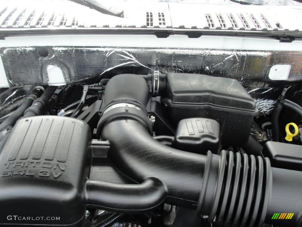 2011 Ford Expedition EL King Ranch Engine Photos