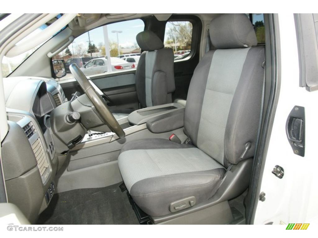 Graphite/Titanium Interior 2005 Nissan Titan SE King Cab 4x4 Photo #47661694