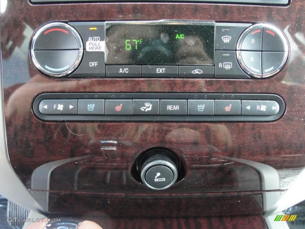 2011 Ford Expedition EL King Ranch Controls Photo #47661908