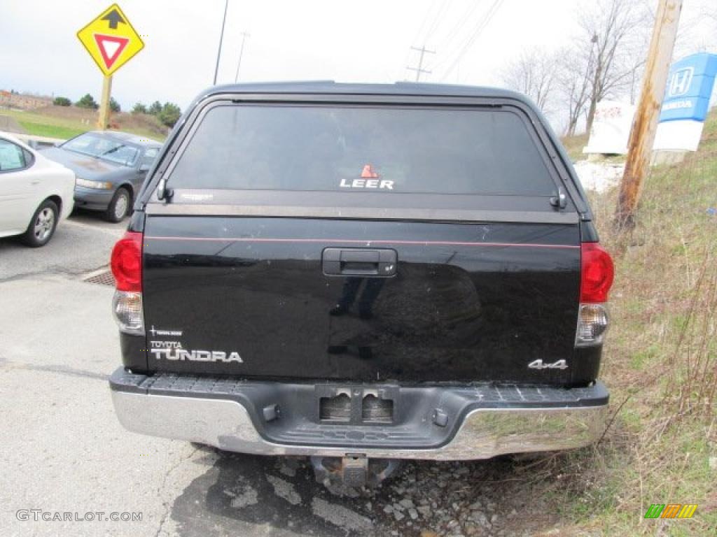 2007 Tundra SR5 Double Cab 4x4 - Black / Graphite Gray photo #5